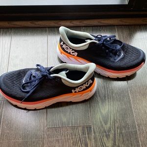 Hoka One One Sneakers